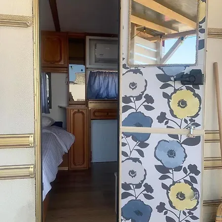 Beach Hub Caravans Gradina Chernomorets Exterior photo